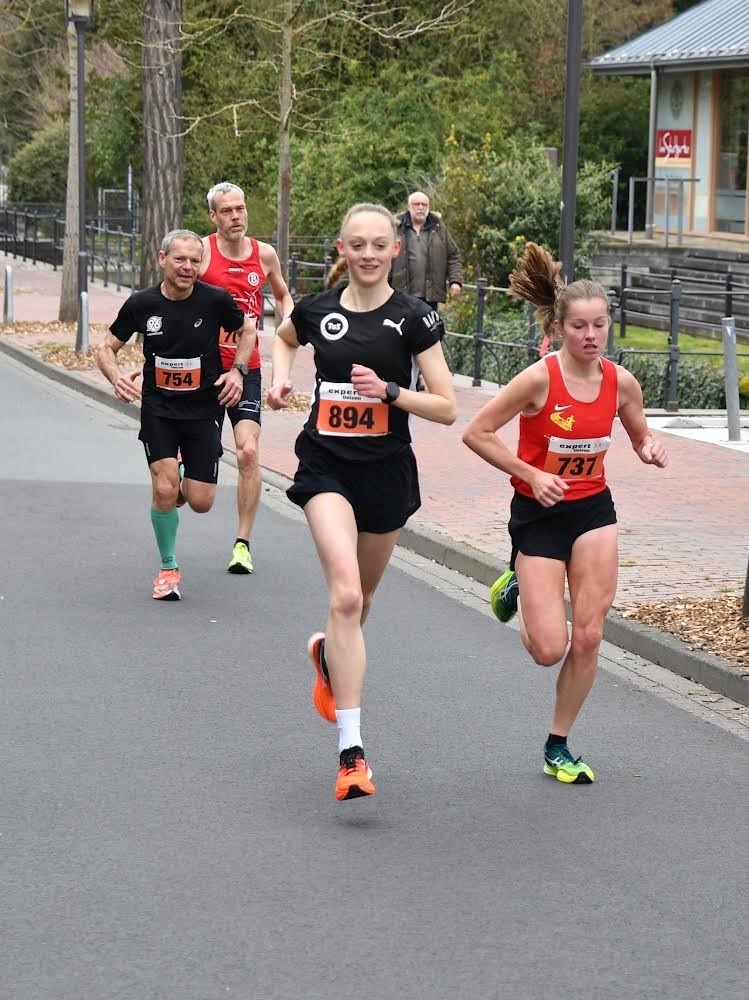 Nele Heymann Landesmeisterin über 10km